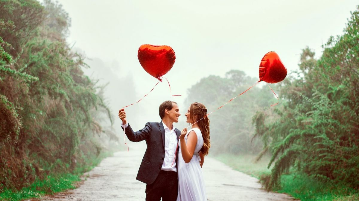 Valentine’s Day Photoshoot Ideas, Tips and Examples